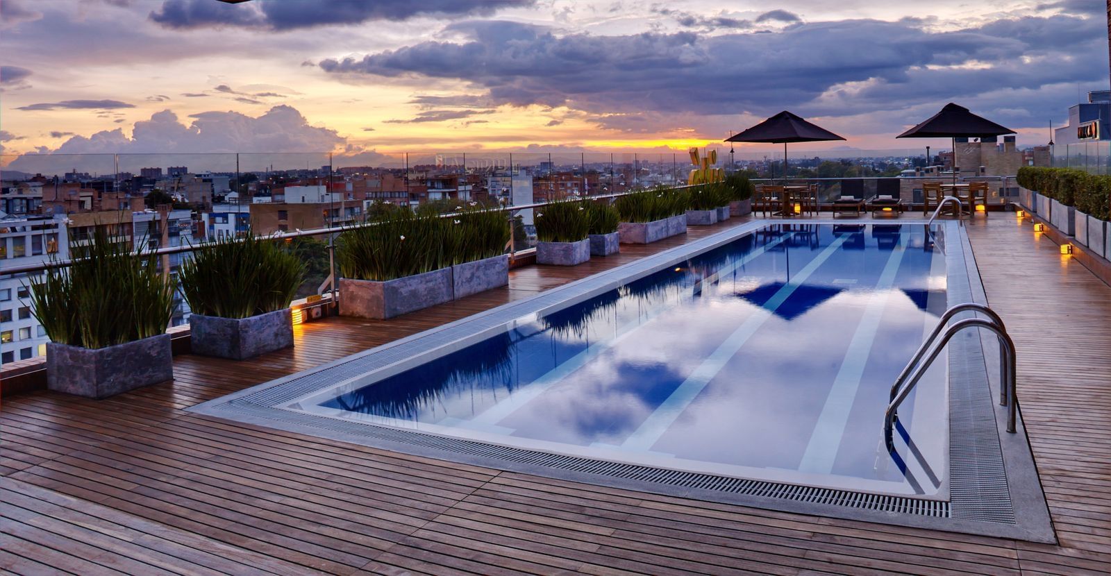 5 Piscina Atardecer Cité At