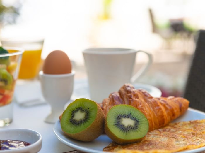 Breakfast at Hotel Anne d'Anjou in Saumur, France