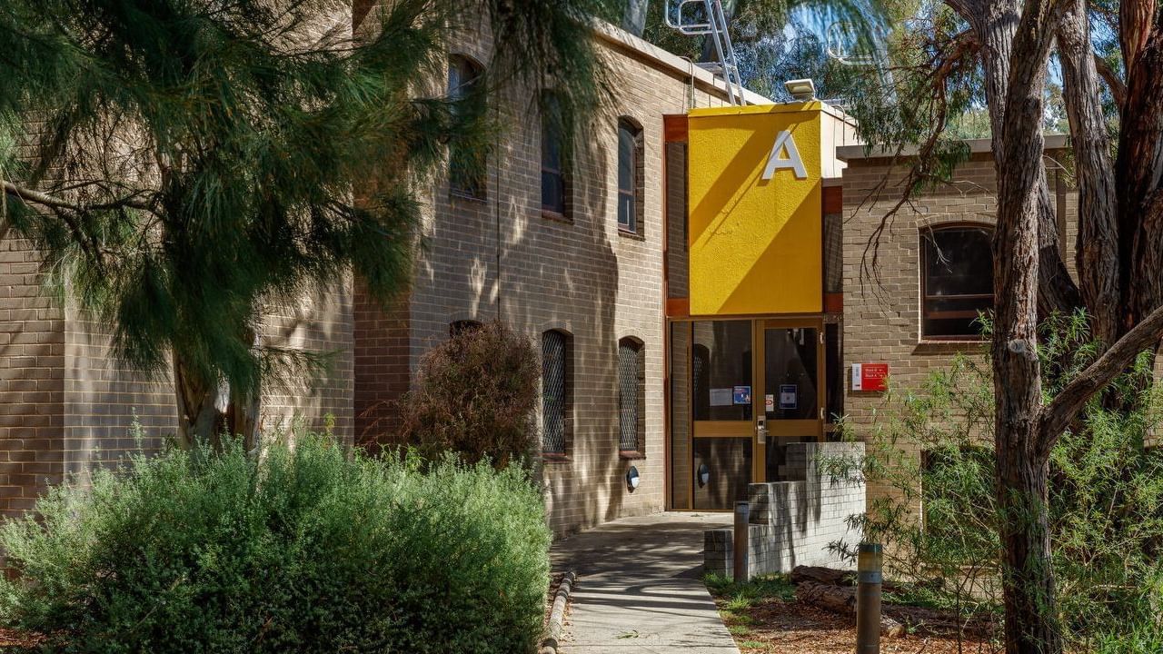 UniLodge @ UC - Buru Exterior 1