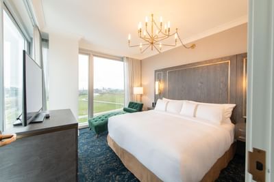 King Bedroom Citadel View The Sutton Place Hotel Halifax