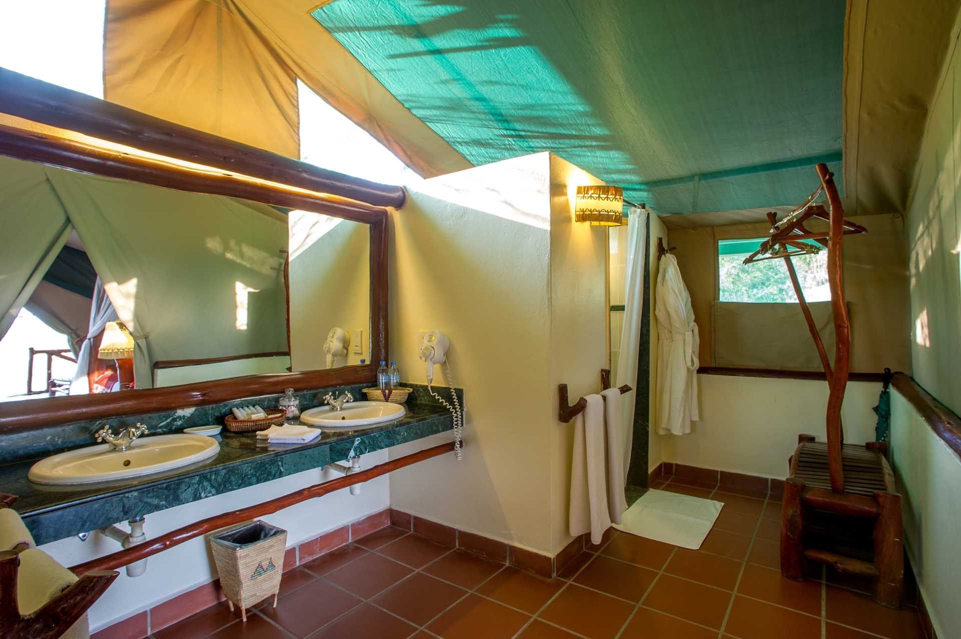 Bathroom area in tent at Mbuzi Mawe Serena Camp