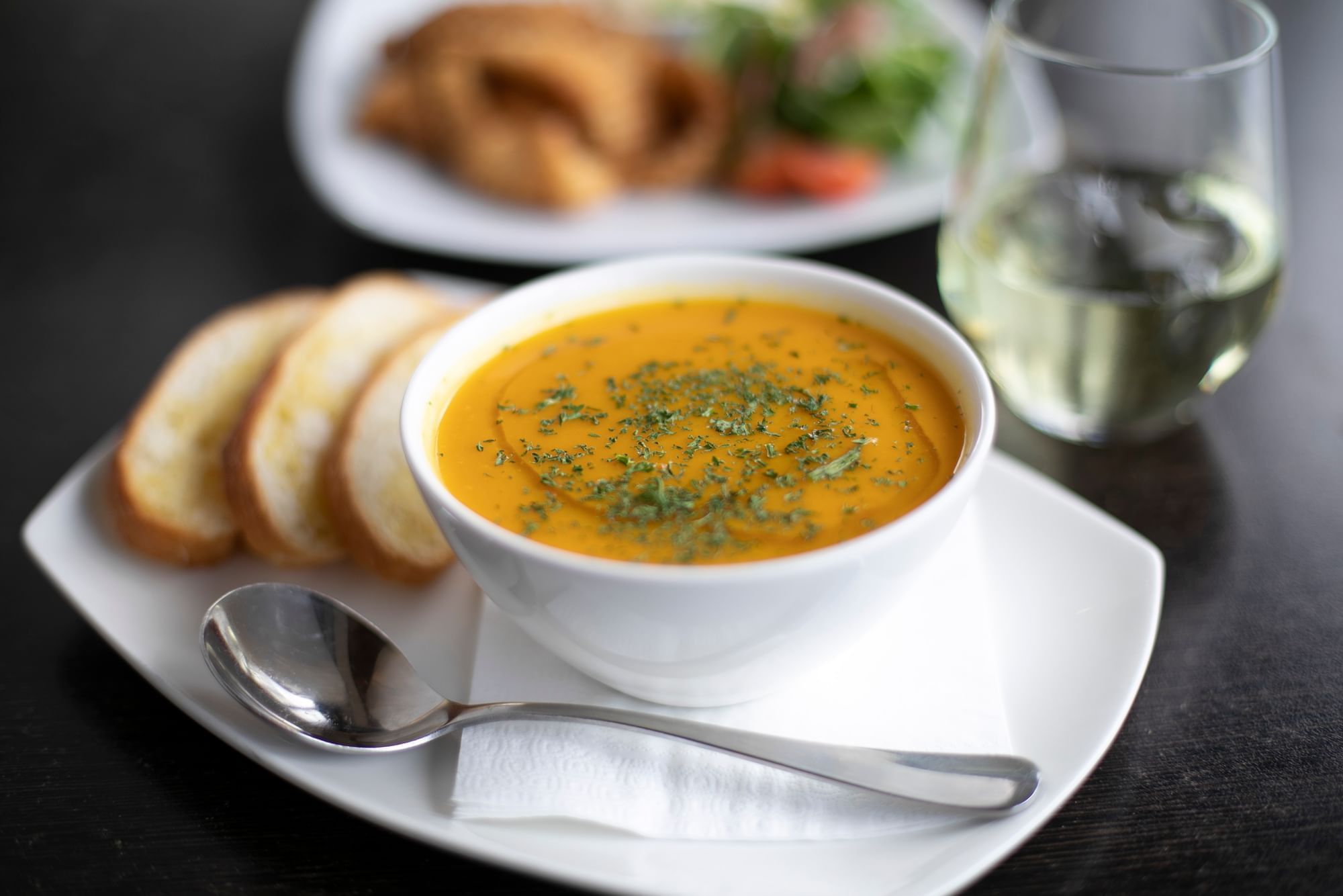 Delicious Food in Restaurants at Ibis Sydney Airport 