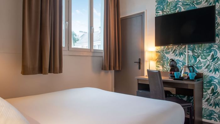 Double Bed in Premium Triple Room at Hôtel de l'Europe