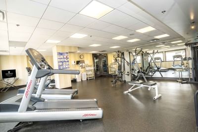 airport hotel toronto gym