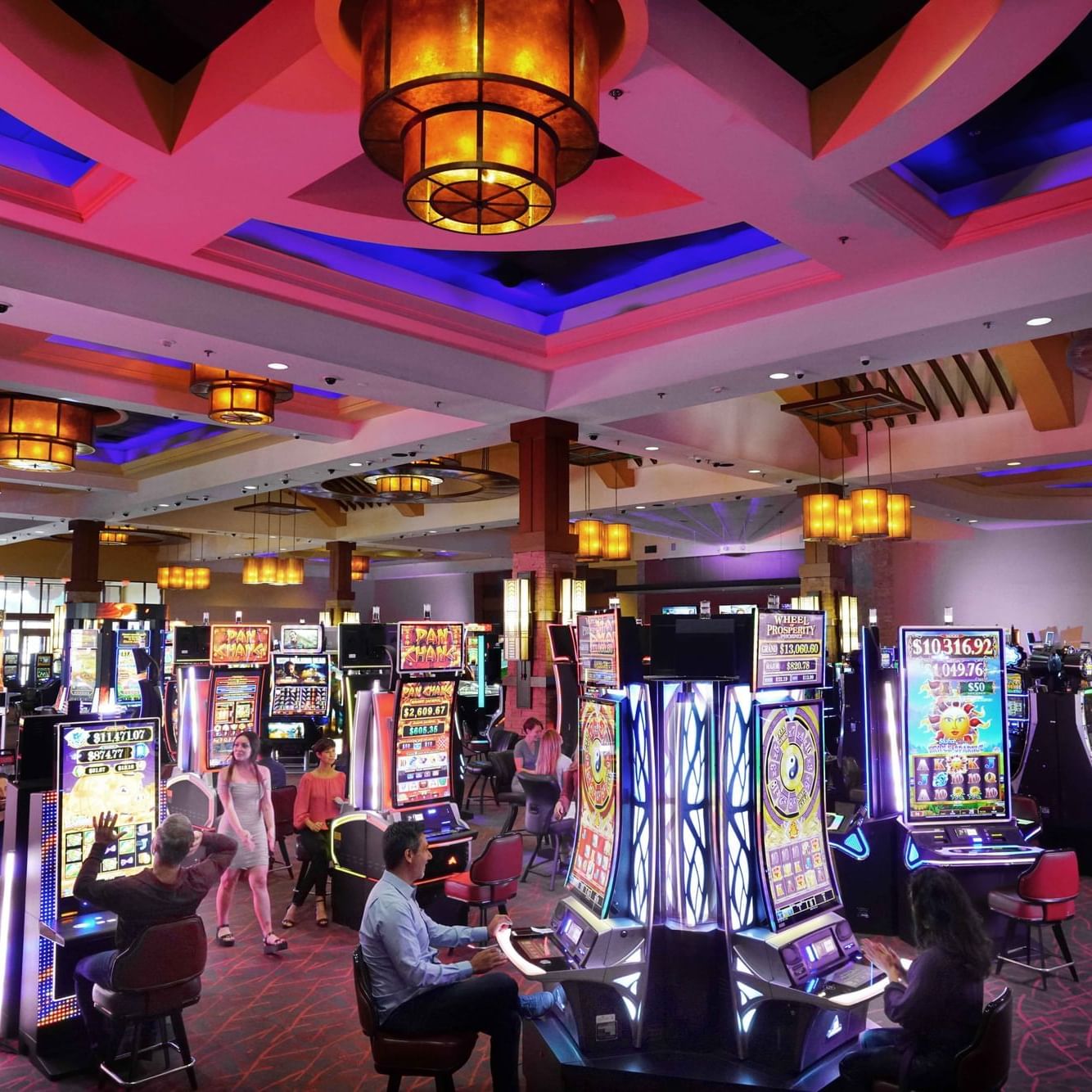 Santa Fe Hotel and Casino Entertainment | Santa Claran Hotel Casino