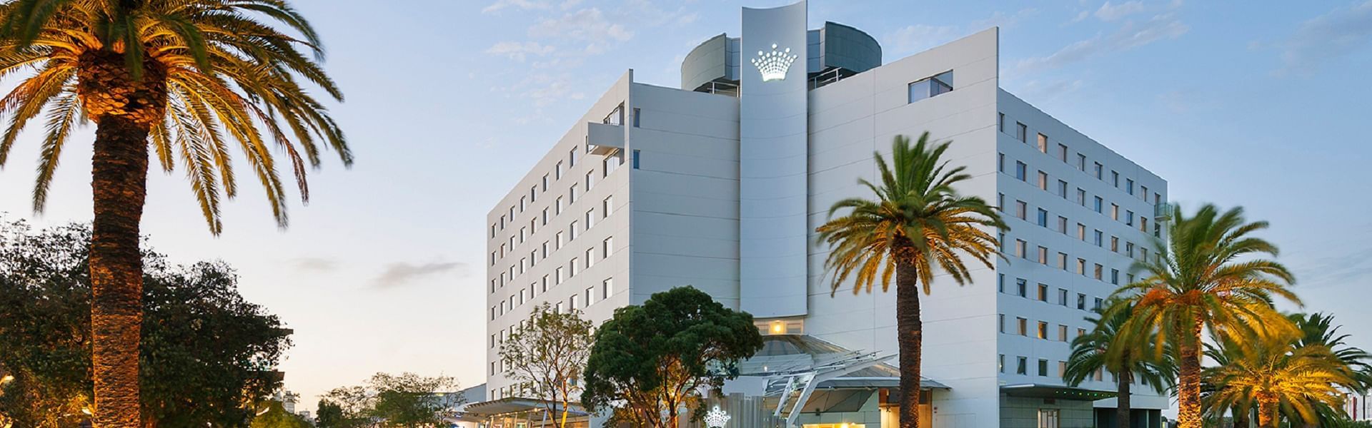 Exterior view of Crown Promenade Melbourne