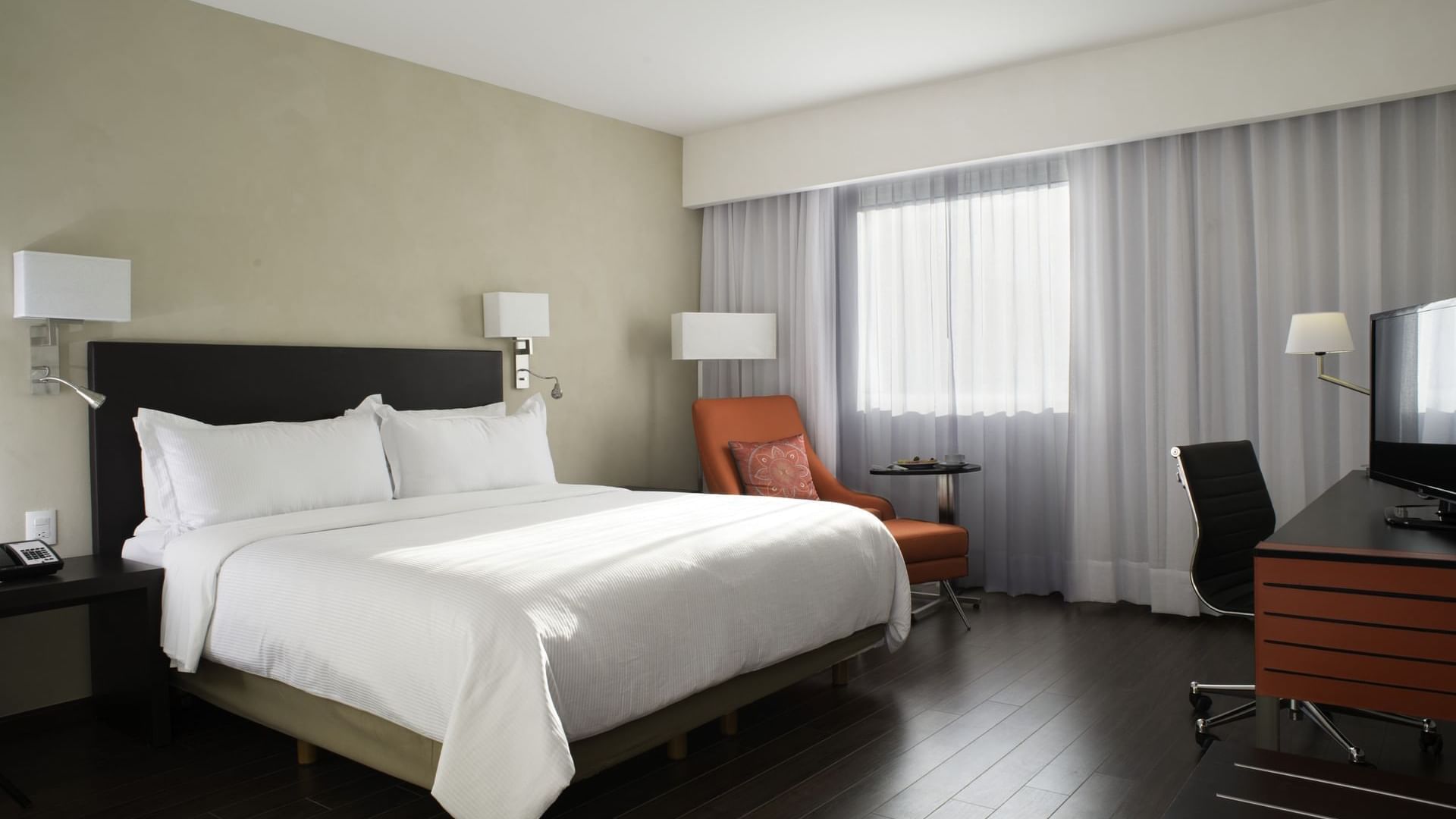 Galería Fiesta Inn Monterrey Valle