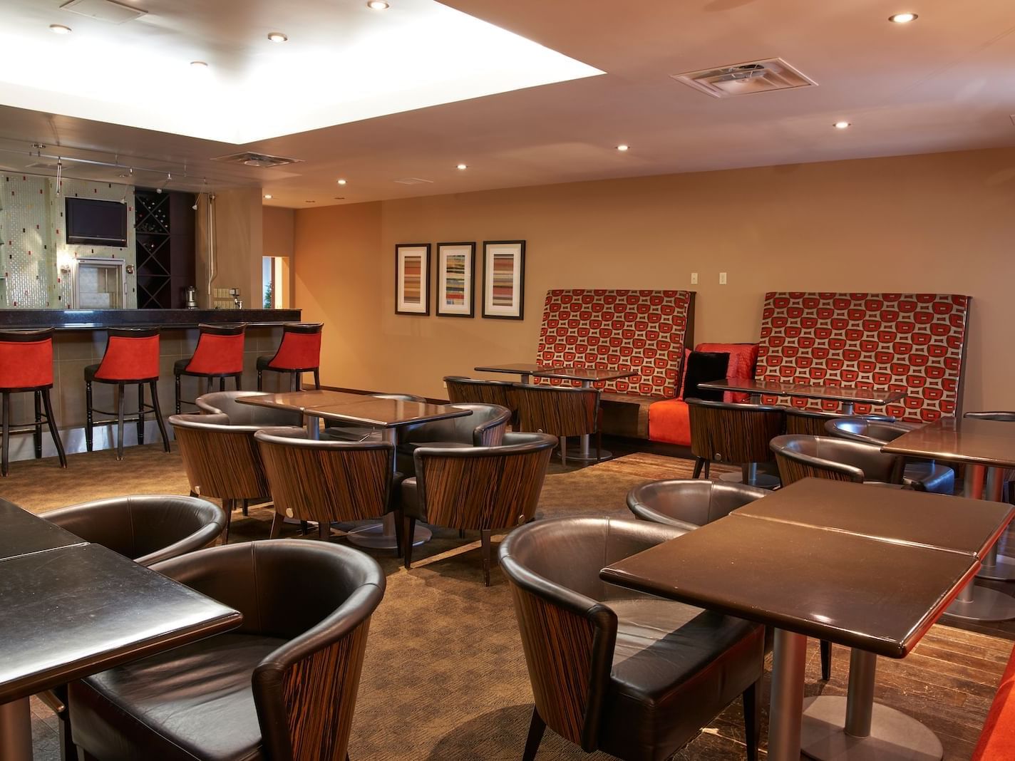 view of the lounge area at The Inn of Waterloo