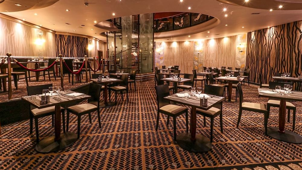 Salle du restaurant Le Magic.