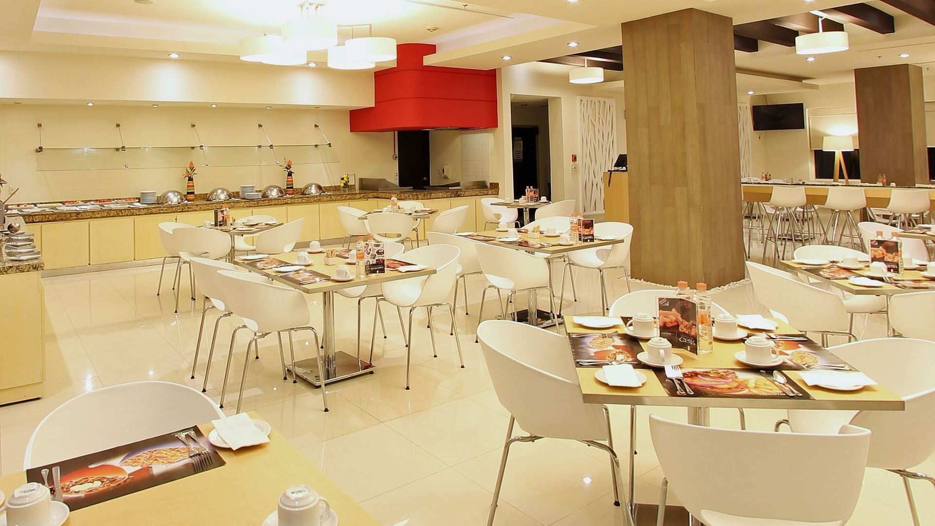 Dining area in a restaurant at Fiesta Inn Coatzacoalcos 