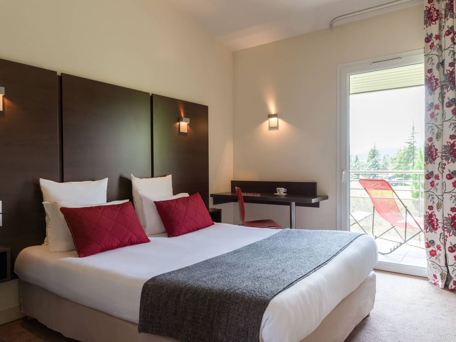 A view of a Comfort Double bed Room at The Originals Hotels