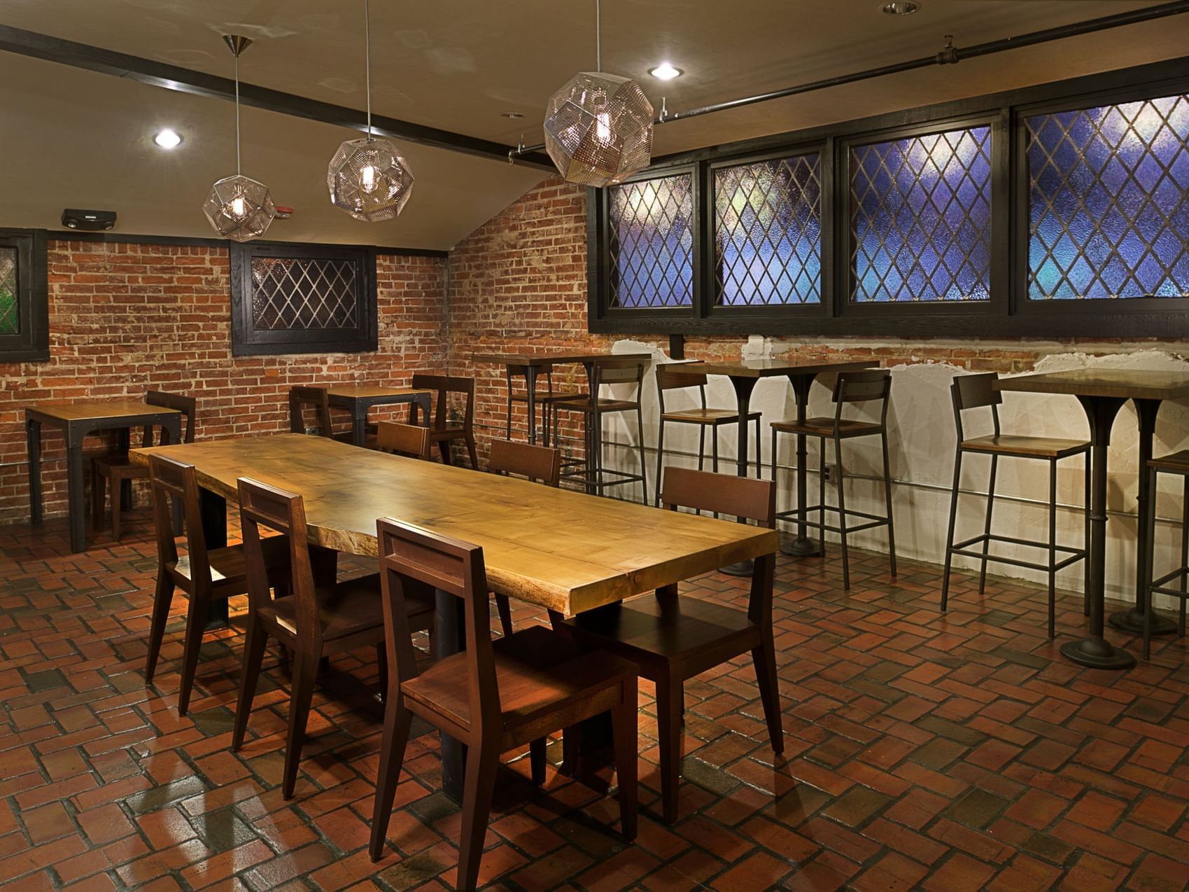 Starbucks Cheshire Inn St. Louis