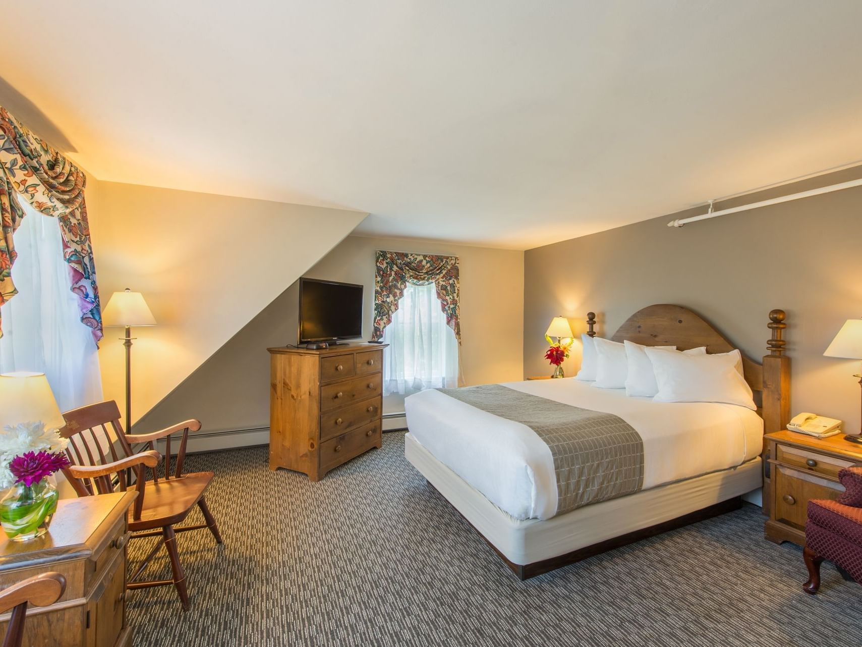 Standard Queen Room at Eagle Mountain House & Golf Club