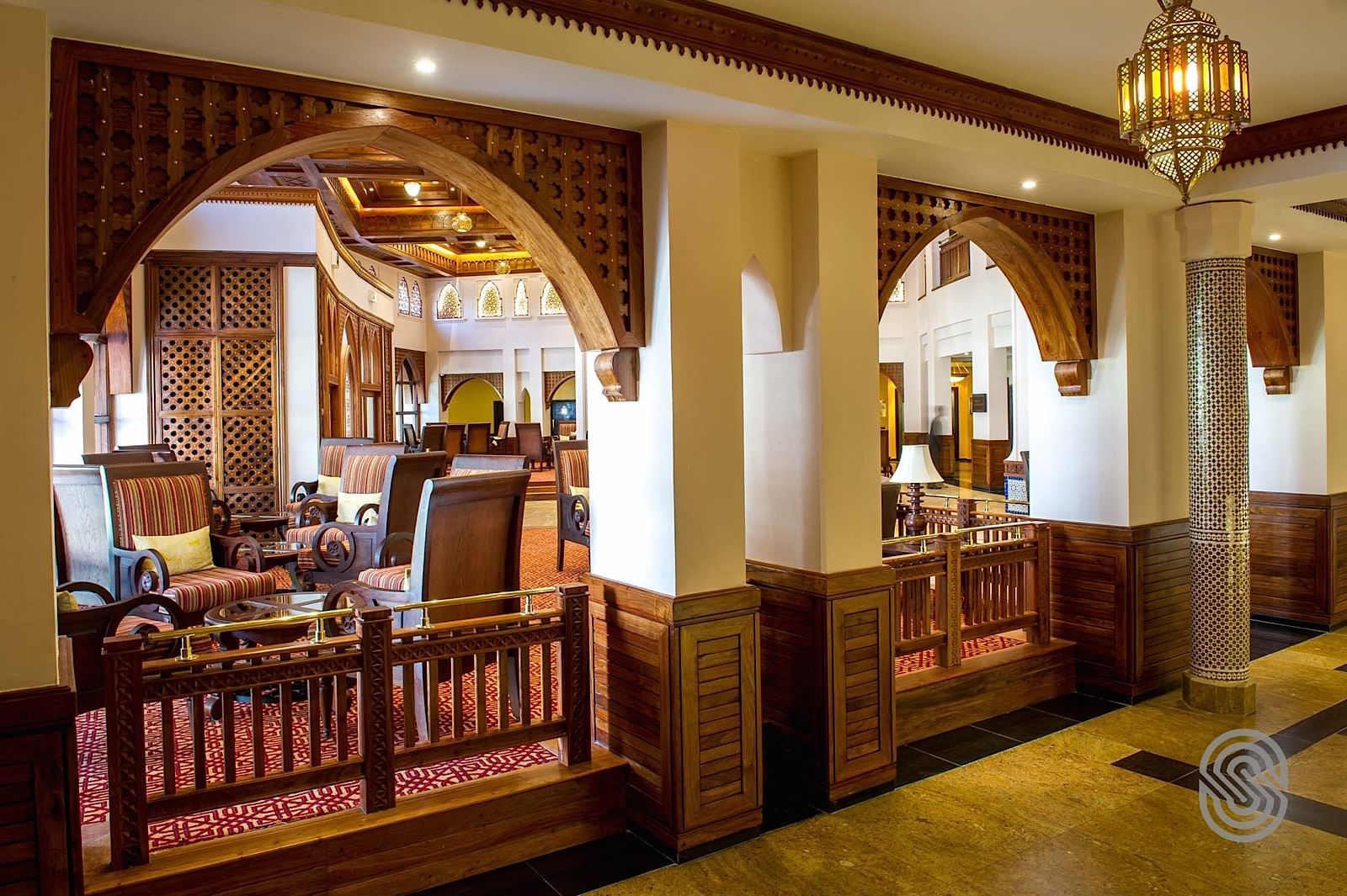 Lounge area in the hotel lobby at Dar Es Saalam Serena Hotel