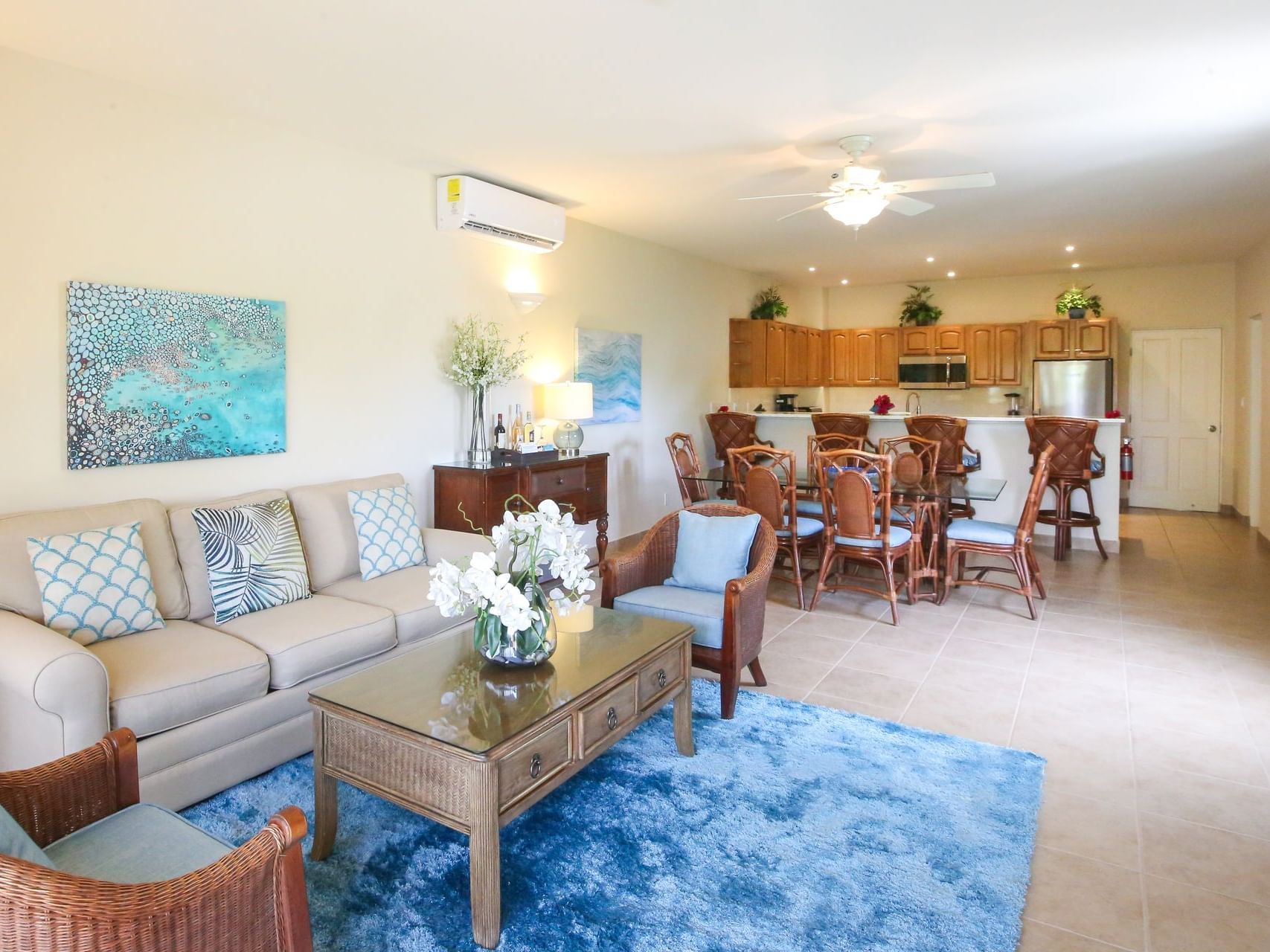 Living room of 3 Bedroom Bungalow at Windsong Resort On The Reef