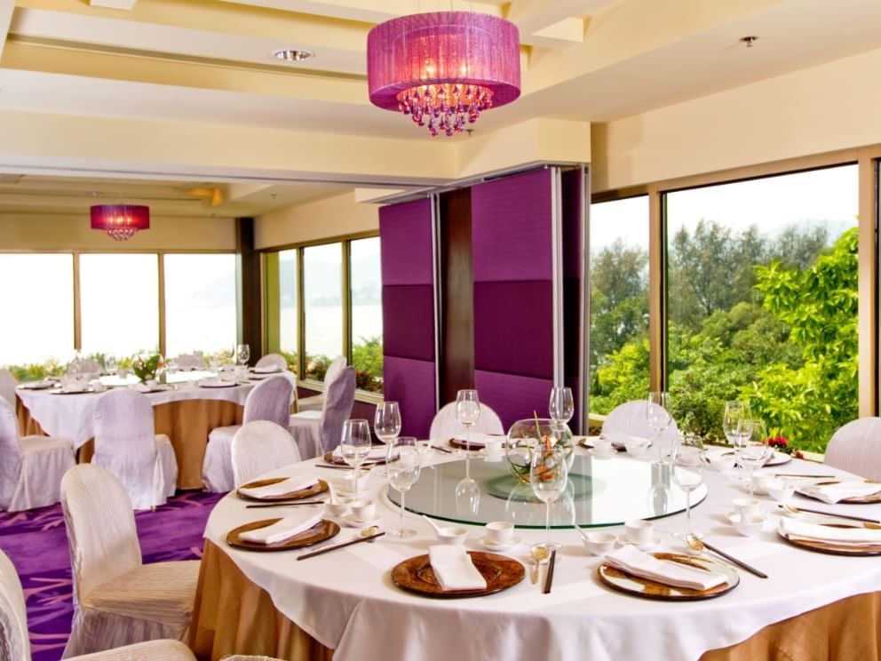 Banquet table set-up in Kwun Hoi Heen at Grand Coloane Resort