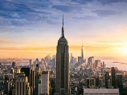 View of Empire State Building in New York near Hotel Shocard