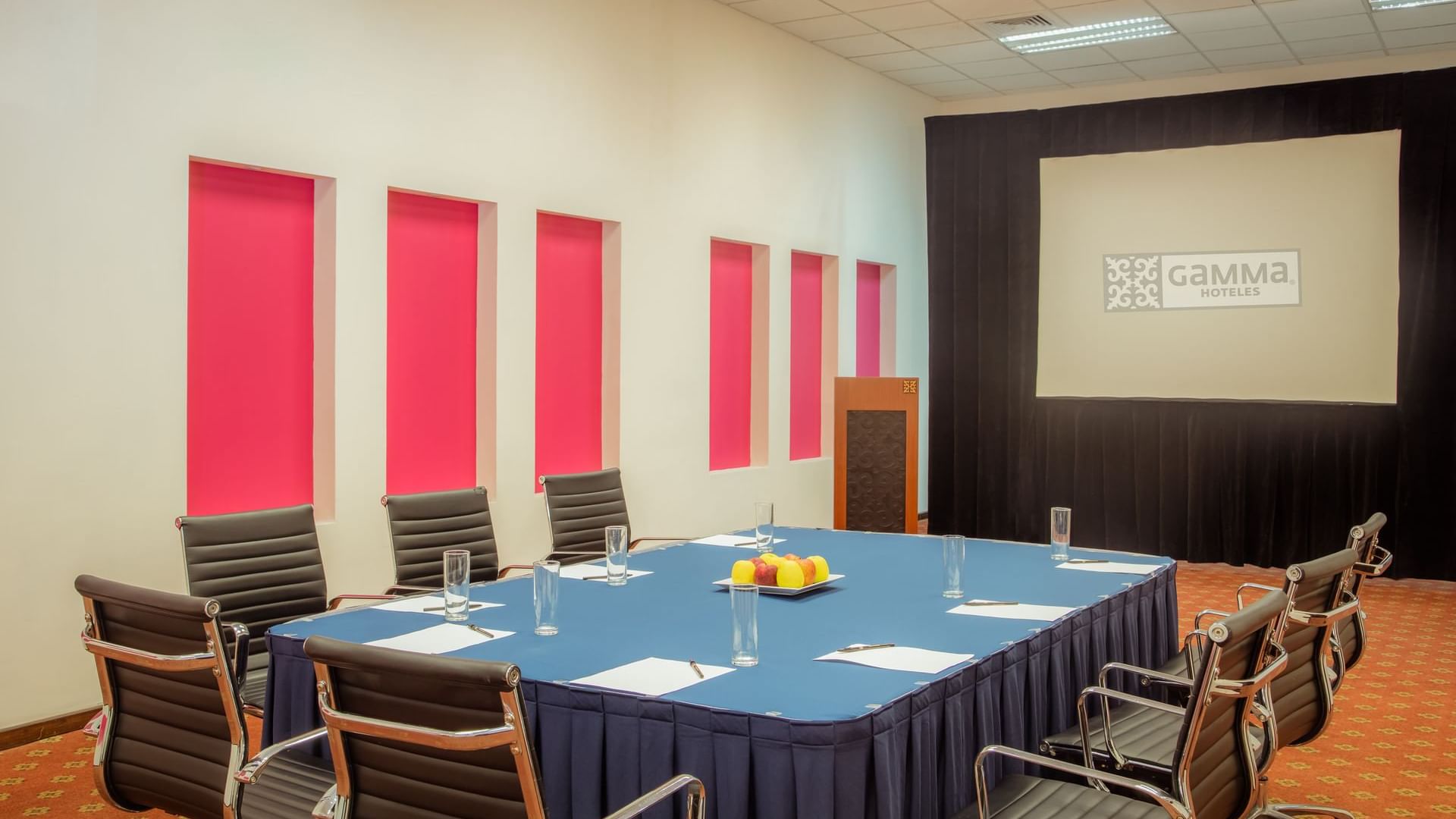 A meeting room at Gamma Mérida el Castellano