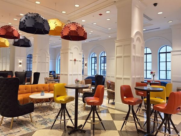 Lounge Bar at Warwick Allerton Chicago