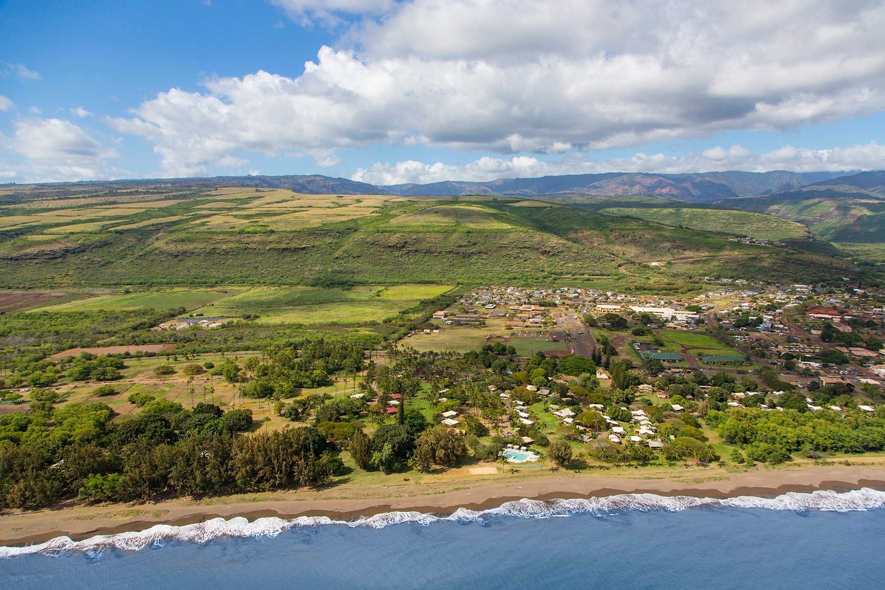 ocean front, beach at Waimea Plantation Cottages