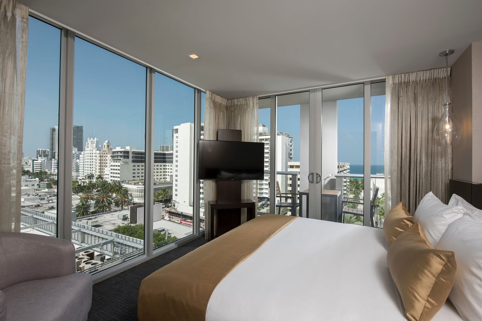 Luxury Hotels South Beach Miami | Berkeley Shore Hotel