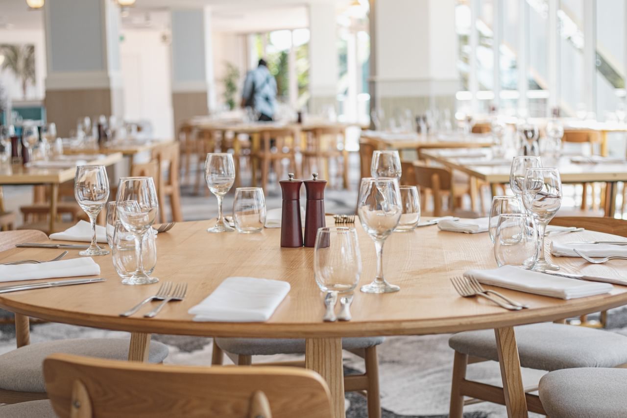 Novotel Wollongong Northbeach Dining Area