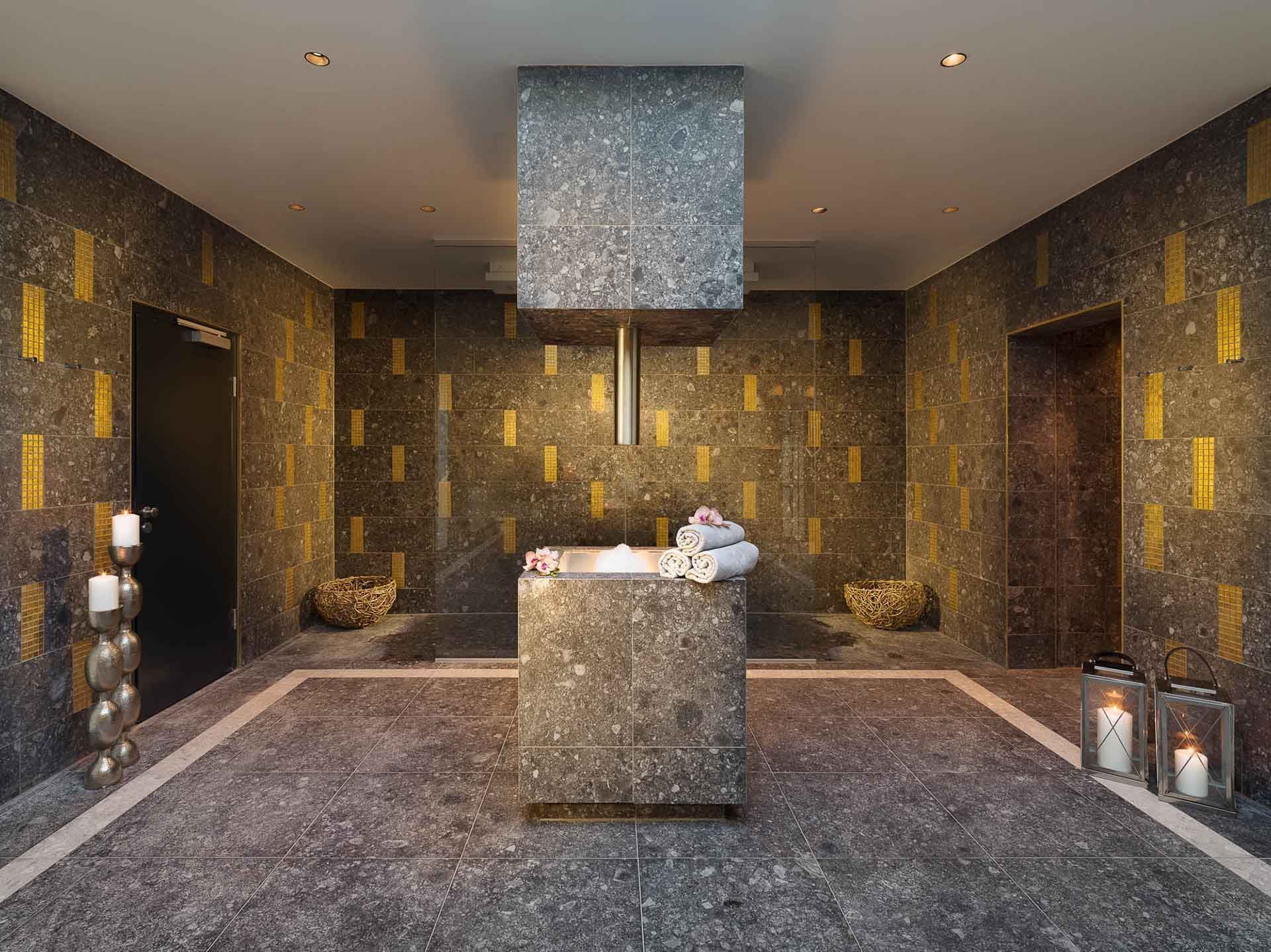 Cinderella Castle im Hotel Liebes Rot Flüh, Haldensee Tirol
