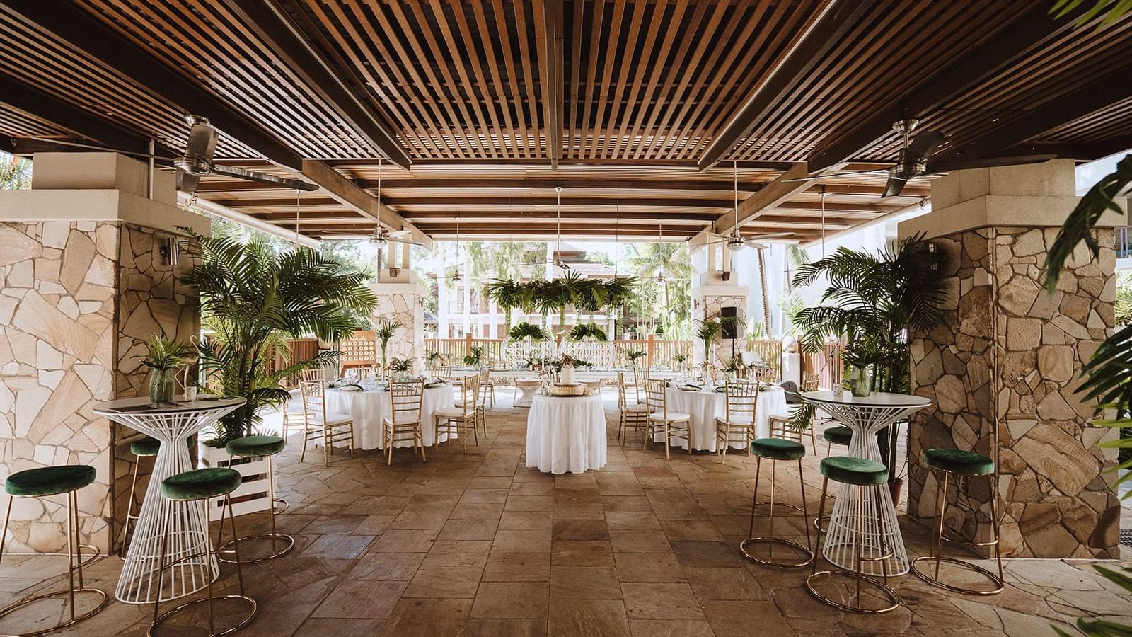 Terrace Reception area at Palm Cove Sea Temple Resort & Spa