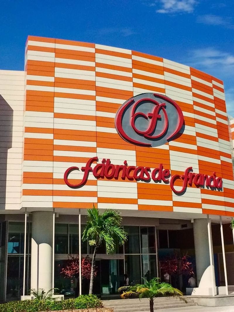 Exterior view of Galerias Acapulco Mall