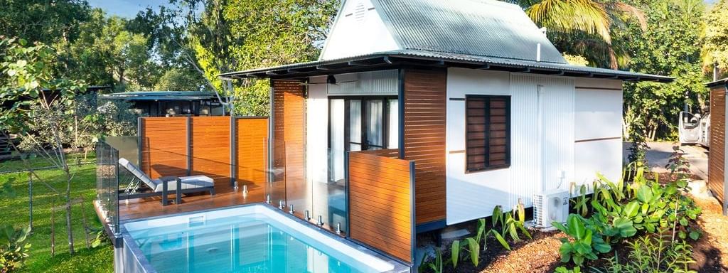 Exterior view of Tropical Pool Villa at Mercure Darwin Airport