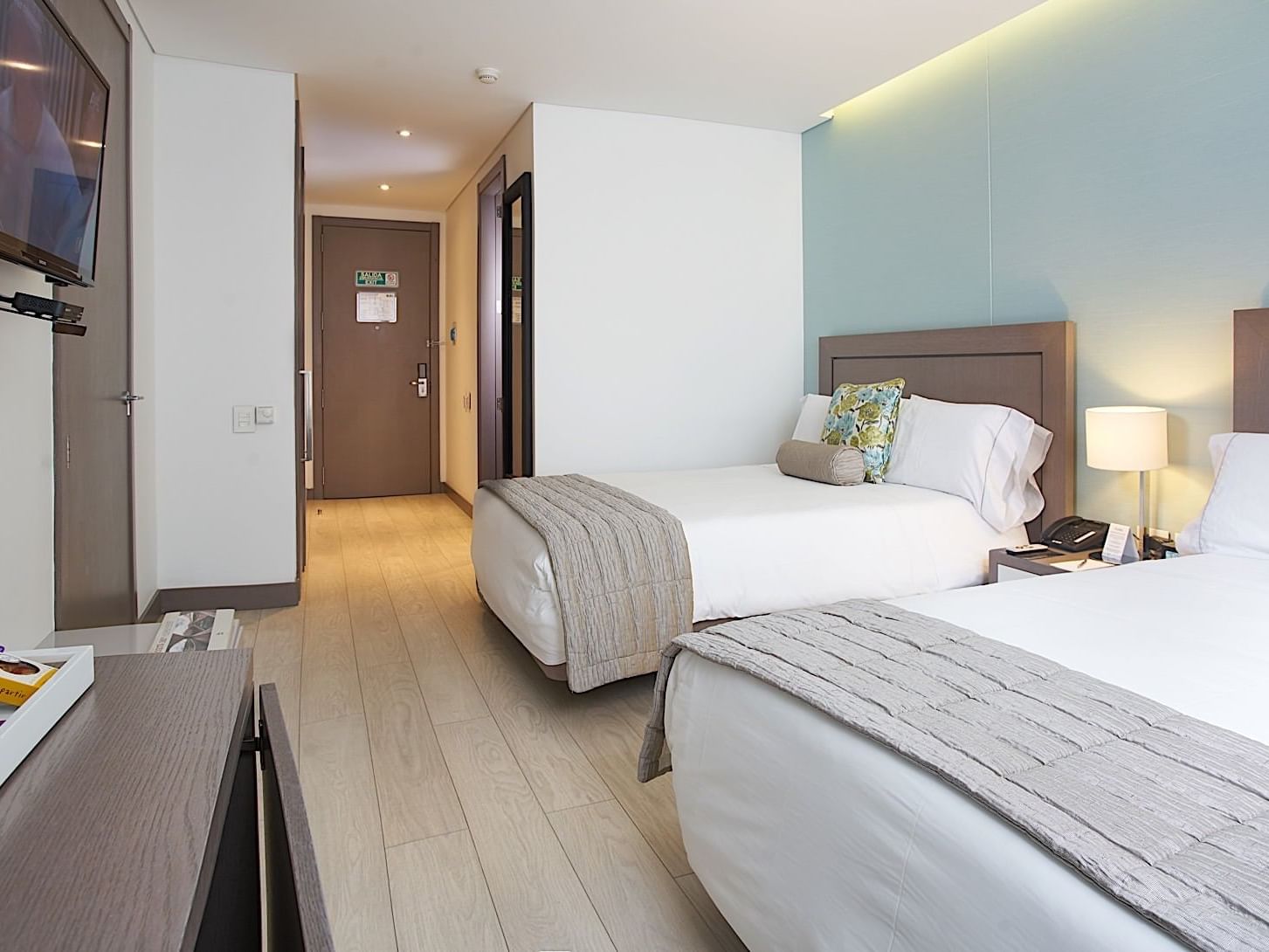 Camas gemelas de la habitación Twin room de los hoteles Bluedoors