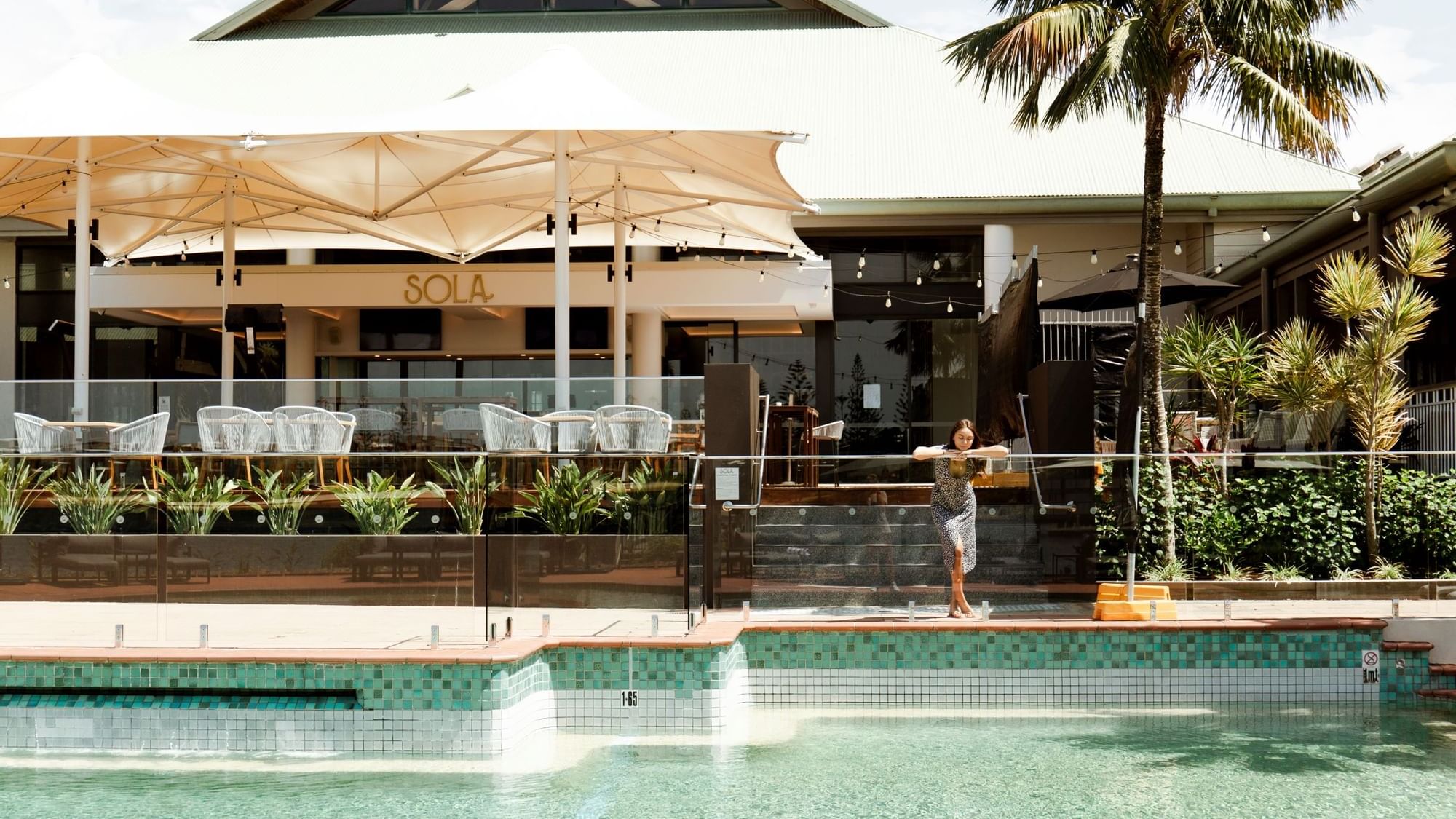 Novotel Sunshine Coast Resort Sola Bar