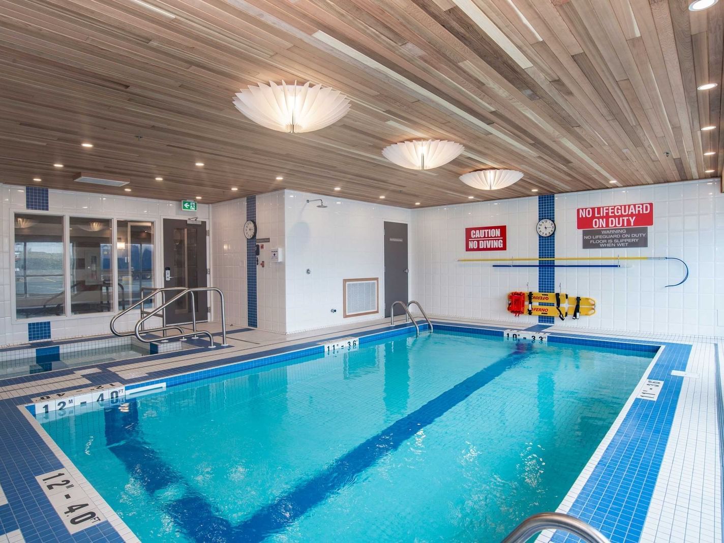 hotels in fenton mo with indoor pool