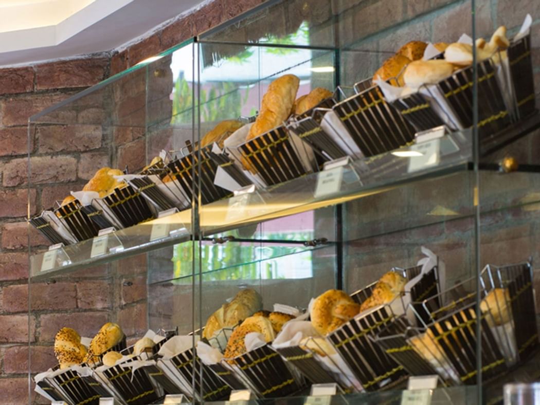 Freshly baked bread in Rakaposhi at Faisalabad Serena Hotel