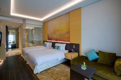 Twin Beds at Grayton Hotel Dubai