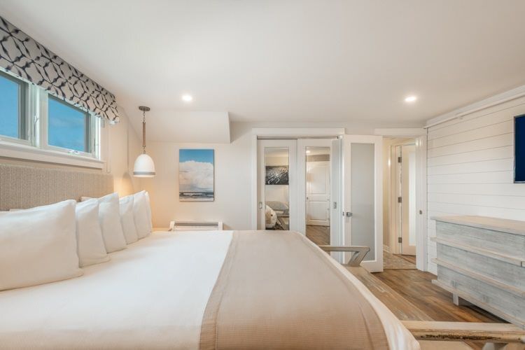 Interior of Pelham 1 King ADA Room & balcony at Pelham at Main