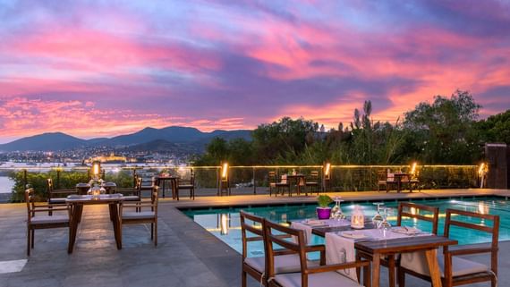 Dining tables set up in Sitara -Main Restaurant at Senses Hotel