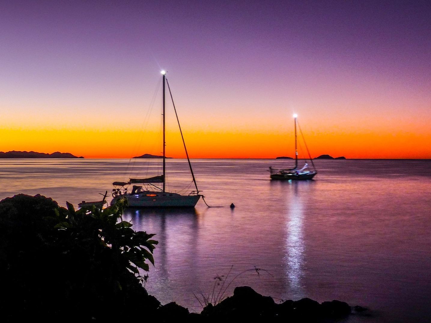 Sunset view from Lovers cove bar at Daydream Island Resort