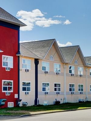 Coast Fort St. John Hotel Exterior
