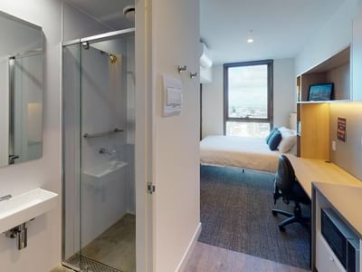 Melbourne-City-Studio-Queen-Bathroom