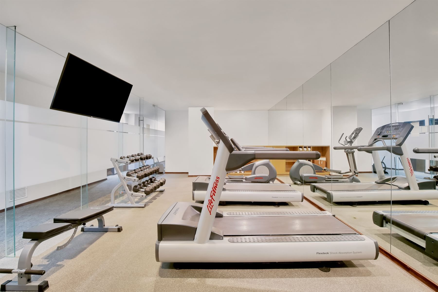 DISFRUTA TU ESTANCIA AL MÁXIMO