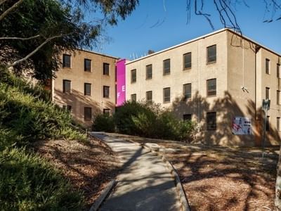 UniLodge @ UC - Buru Exterior 3