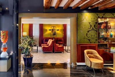 Interior of the lobby lounge area at Hotel Bisanzio
