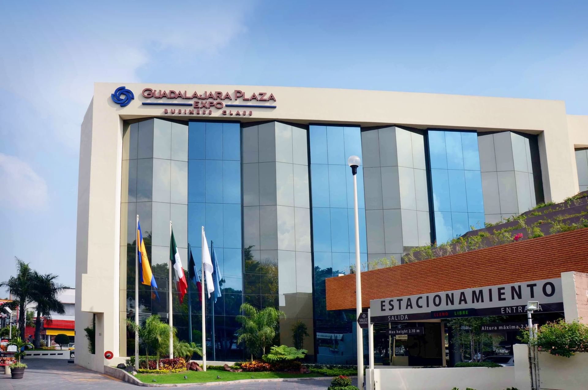 Exterior view of Guadalajara Plaza Expo