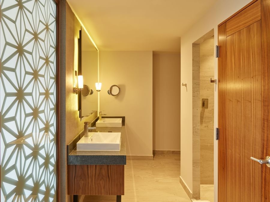 Bathroom vanity in Presidential Suite at FA San Luis Potosí
