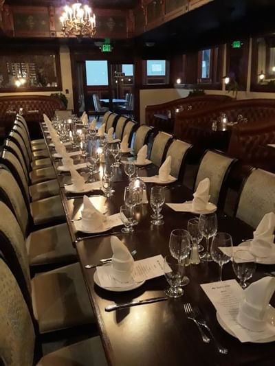 A large table arrange for the meeting at Horton Grand Hotel