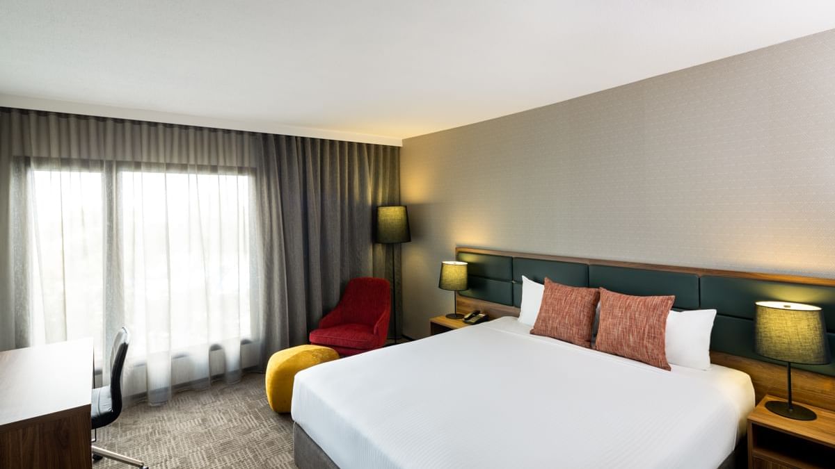 Deluxe Room at Novotel Sydney International Airport