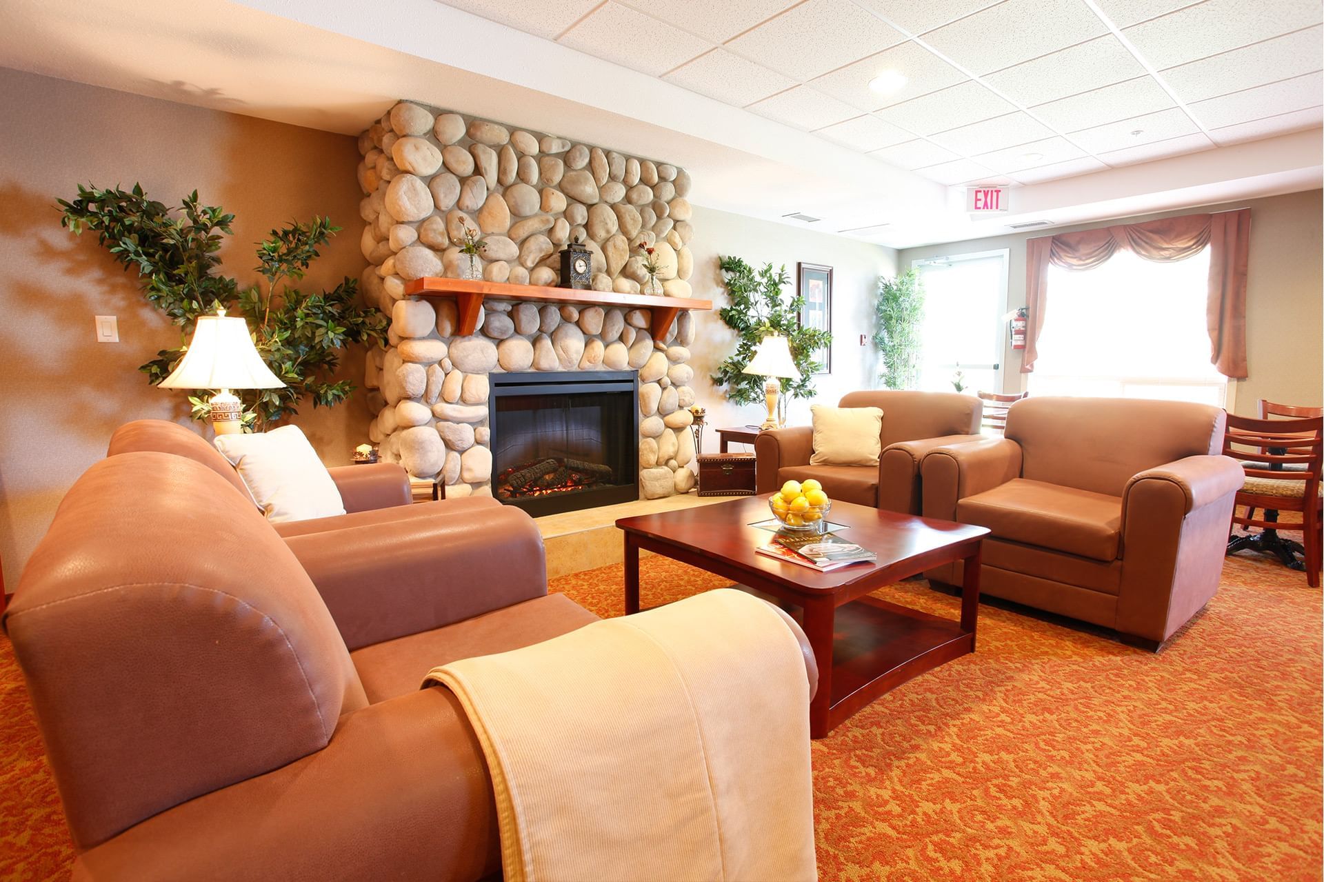 hotel breakfast room