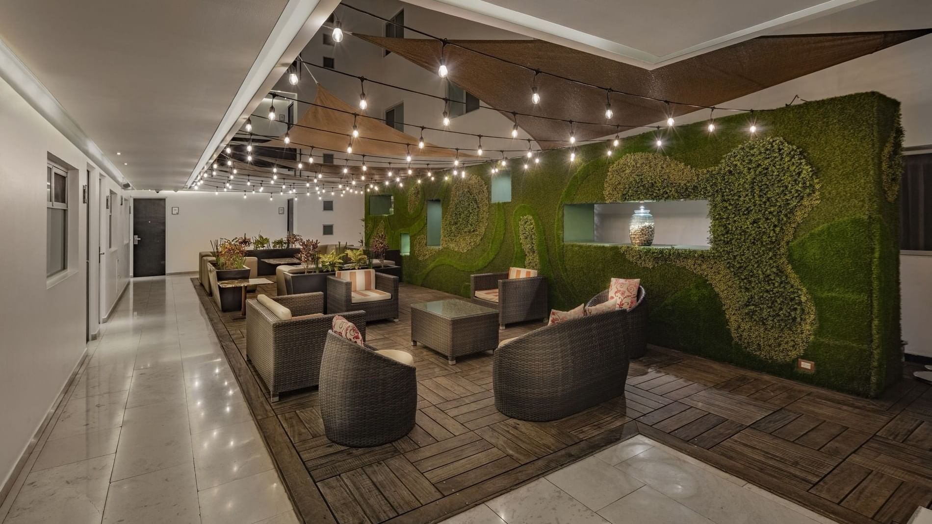 Lobby area with greeny interior at Gamma Puebla Señorial Centro