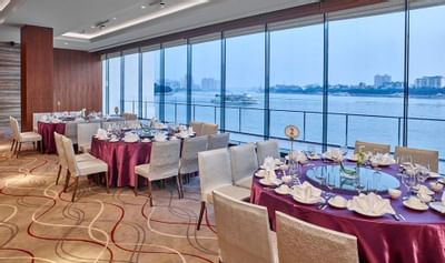 Dining area in Hongtu Hall with a city view at White Swan hotel